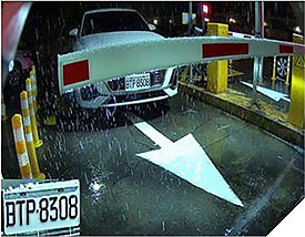 全台業界最精準的車牌辨識系統，大雨、車燈強光、傾斜角度大都能清楚辨識