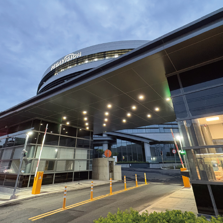 大溪晶碩廠辦停車場 導入鼎高泊車速AI車牌辨識出入口系統