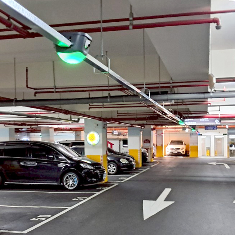 新北三重興穀國小停車場 導入鼎高泊車速AI車牌辨識出入口系統